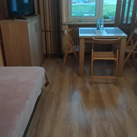 Pensión Queens House *