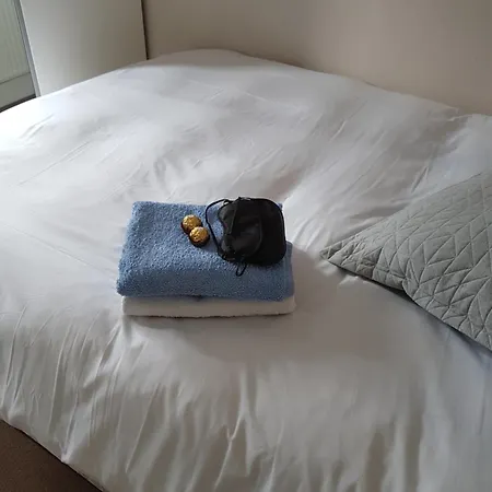 Pensión Queens House *